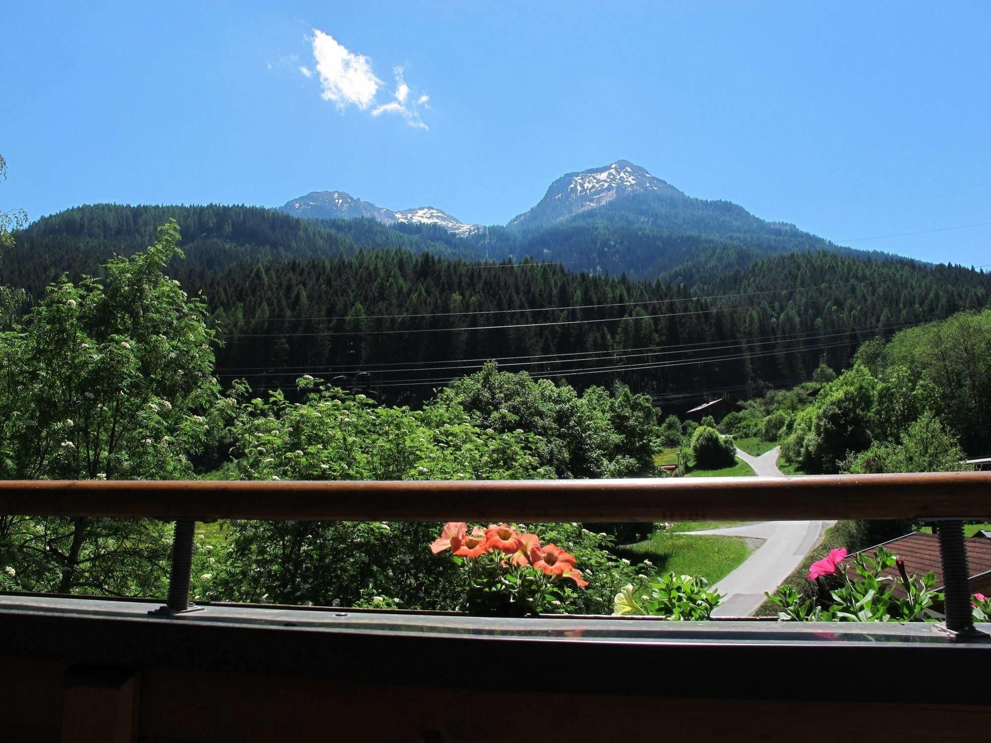Pension Kristall Брамберг-ам-Вильдкогель Экстерьер фото